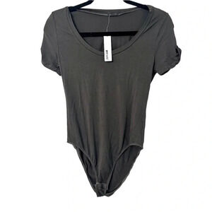 LAMade Short Sleeve Open Shoulder Body Suit Size Small NWT